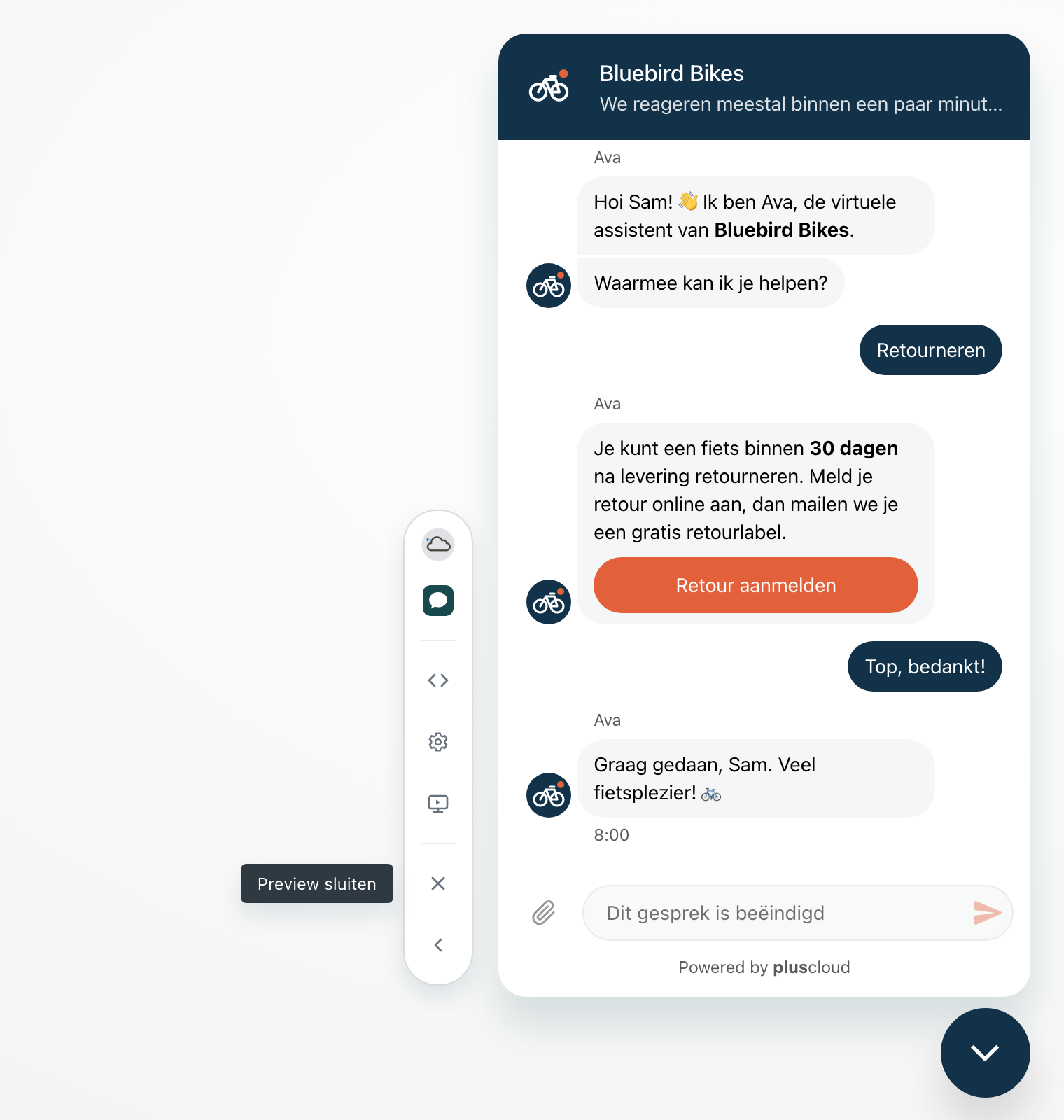 Een afgerond gesprek van een fictieve fietsenwinkel in de Web Widget-preview: een vraag over retourneren, het antwoord met de knop Retour aanmelden, en een bedankje. Het berichtveld is grijs en toont Dit gesprek is beëindigd. De werkbalk heeft alleen de knoppen voor kanaal, inspector, instellingen, presentatiemodus, preview sluiten en tools verbergen; de tooltip luidt Preview sluiten.