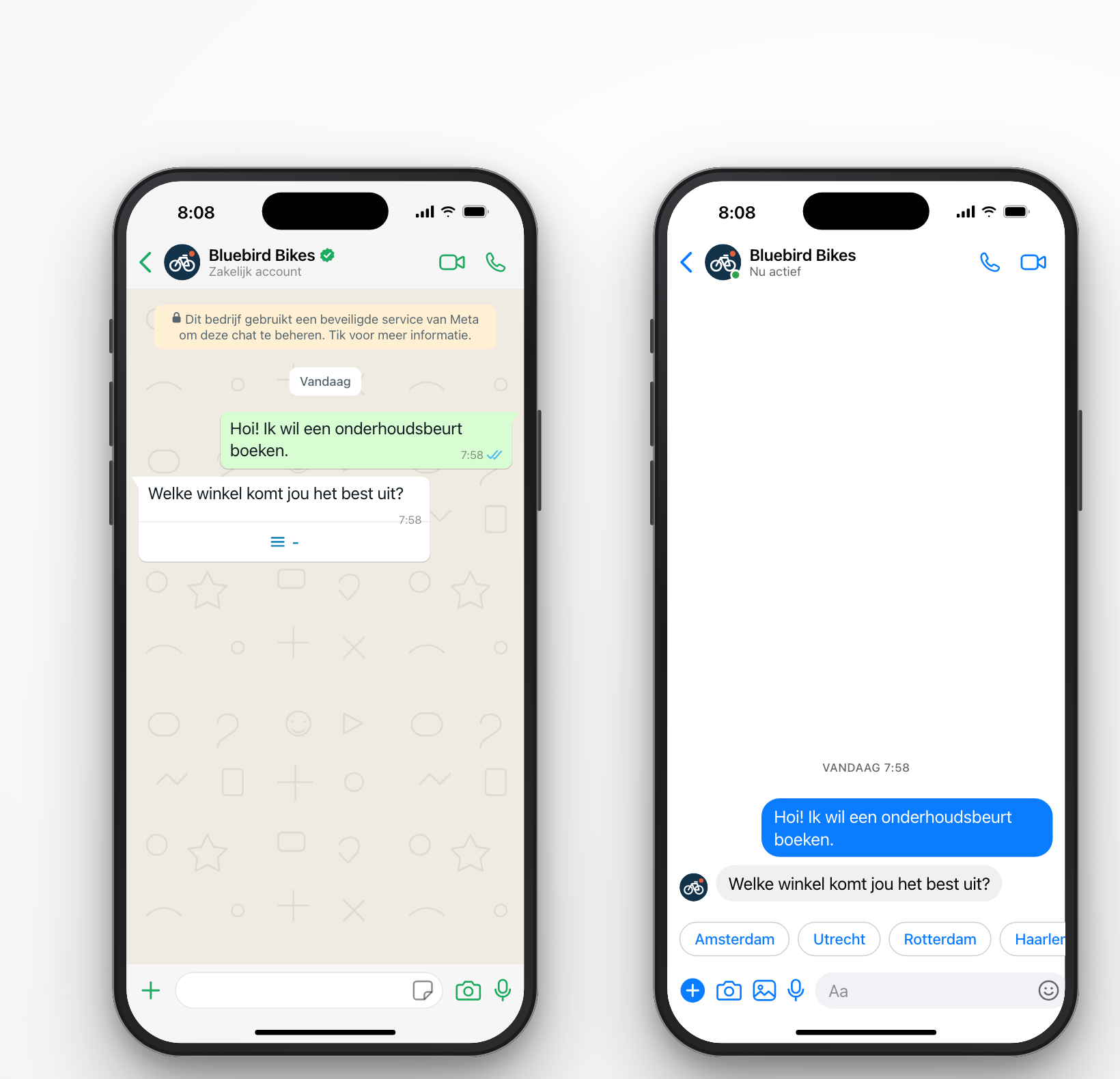 Dezelfde vraag met vijf winkels als keuze op twee telefoons. In WhatsApp zitten de opties achter een lijstknop onder het bericht. In Messenger staan ze als rij snelle antwoorden boven het berichtveld.