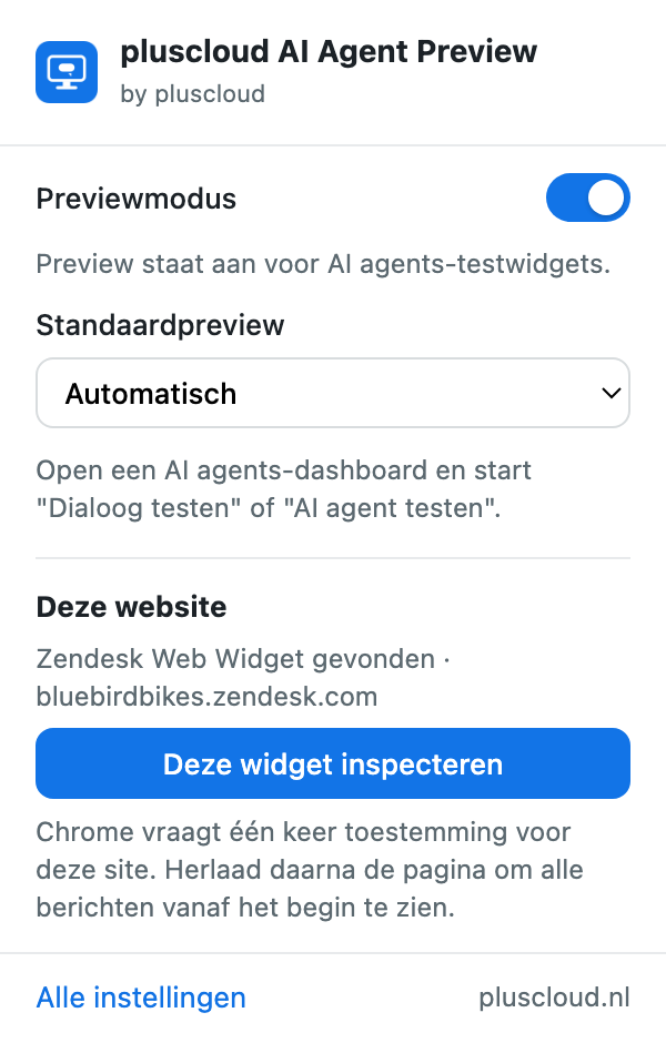 In het voorbeeld het venster van de extensie uit de werkbalk van Chrome, op de website van de fictieve fietsenwinkel Bluebird Bikes. Onder Deze website staat Zendesk Web Widget gevonden, bluebirdbikes.zendesk.com, met de knop Deze widget inspecteren en de melding dat Chrome één keer toestemming vraagt voor deze site.